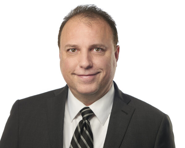 2021_1202-Michael-Mortellaro_39053-600x480